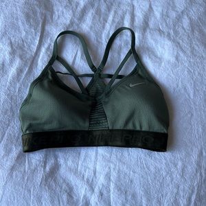Nike pro sports bra